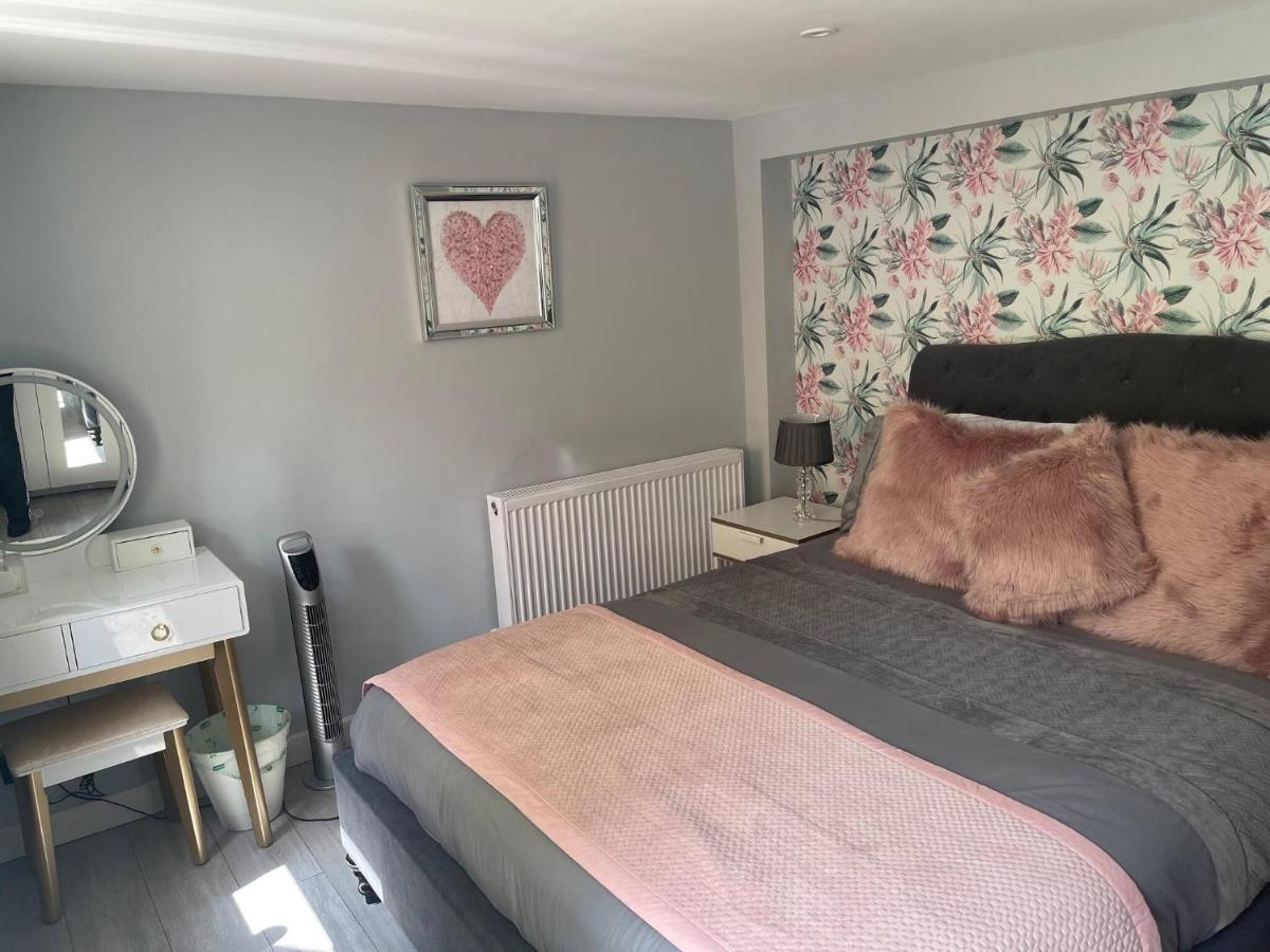 Entire 2 Bed Flat With Garden, Located Near Beach Apartment Brighton Luaran gambar